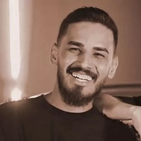 فاضل دریس میان جنگل انبوه موهات بگردم به دور آن سیاهی دو چشمات بگردم